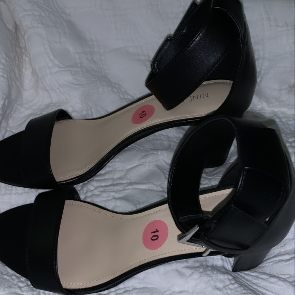 Nine West Black pumps